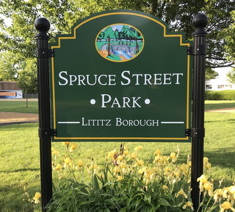 spruce-street-park-photo